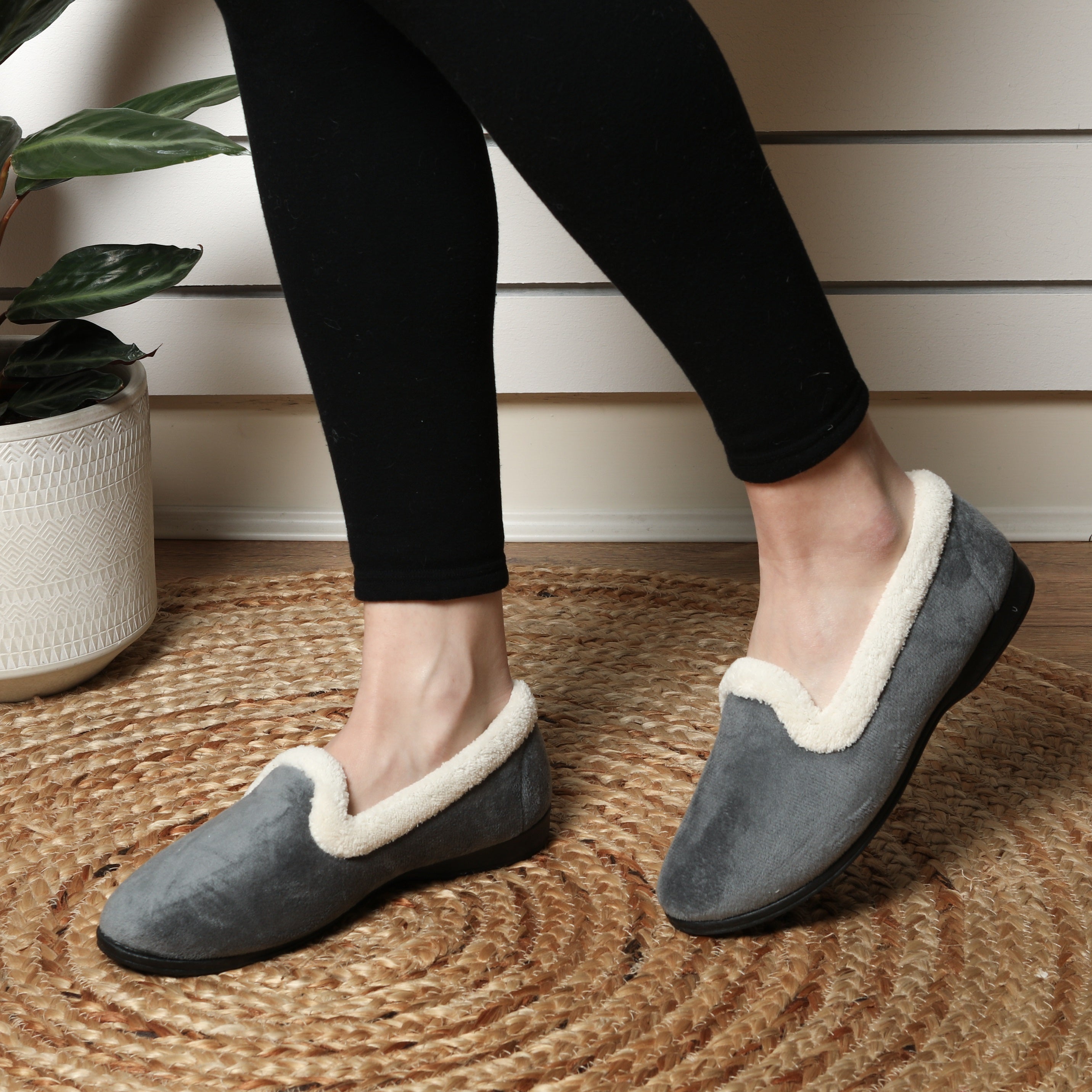 GREY COUNTY CLASSICS FULL SLIPPER 4-8'S 13431