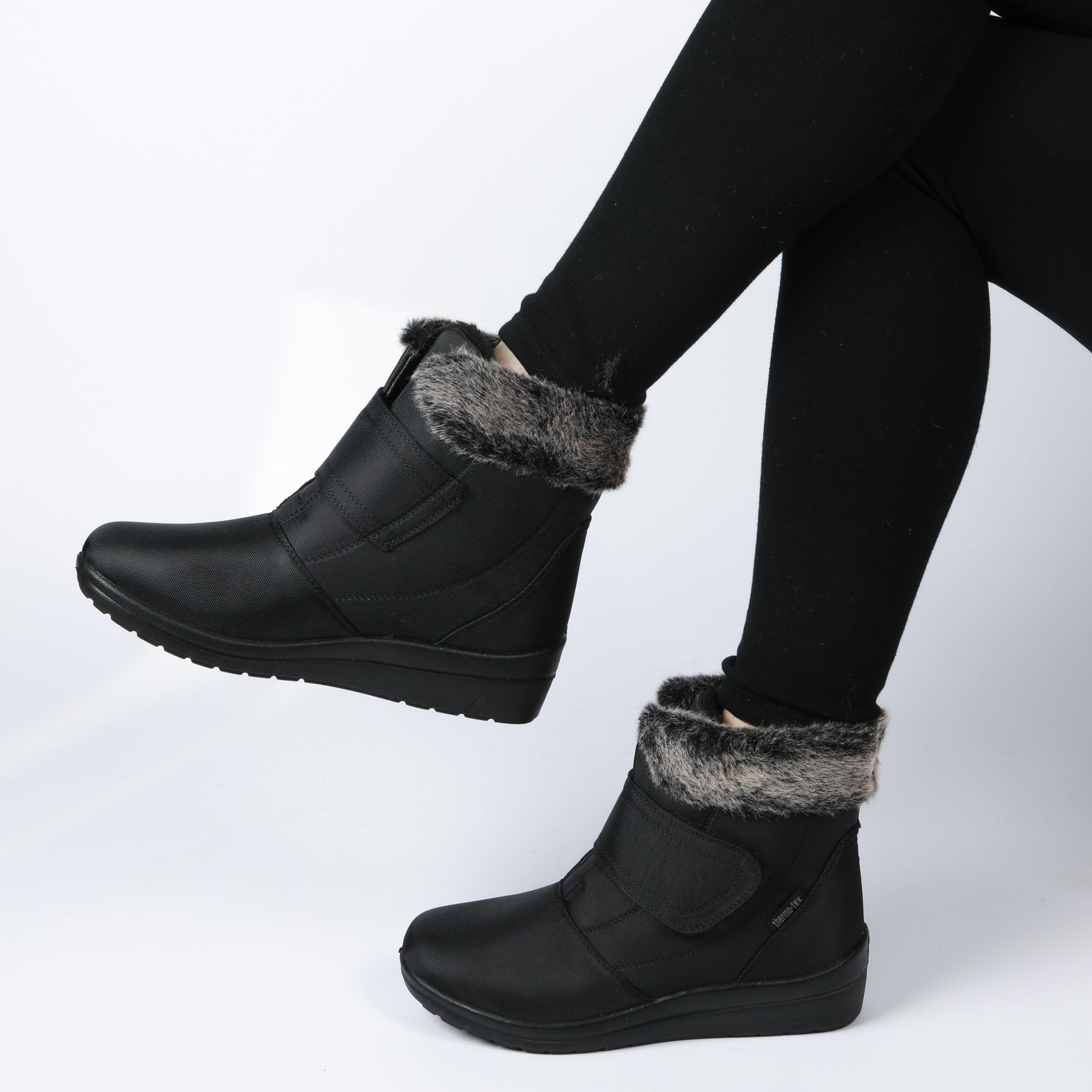 3-8'S 124421 BLACK VELCRO FUR WINTER BOOT